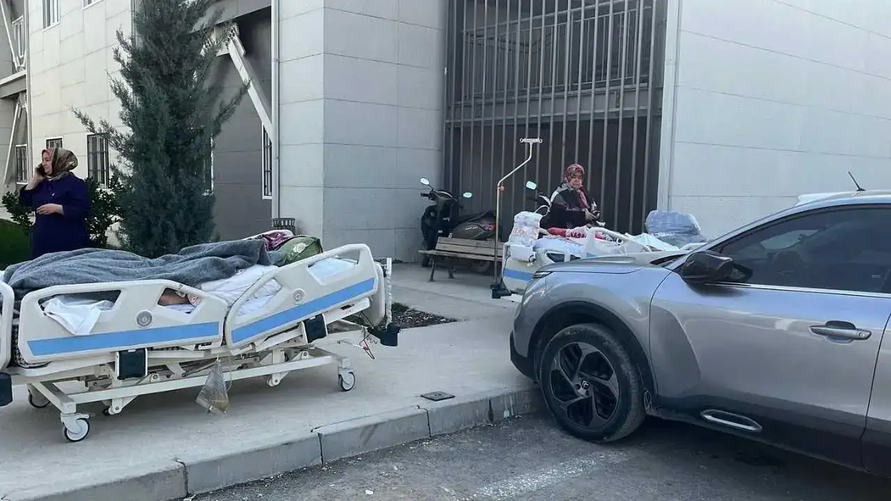 Hatay’da “Canlı Bombayım” Dedi: Hastanenin Altını Üstüne Getirdi! 1